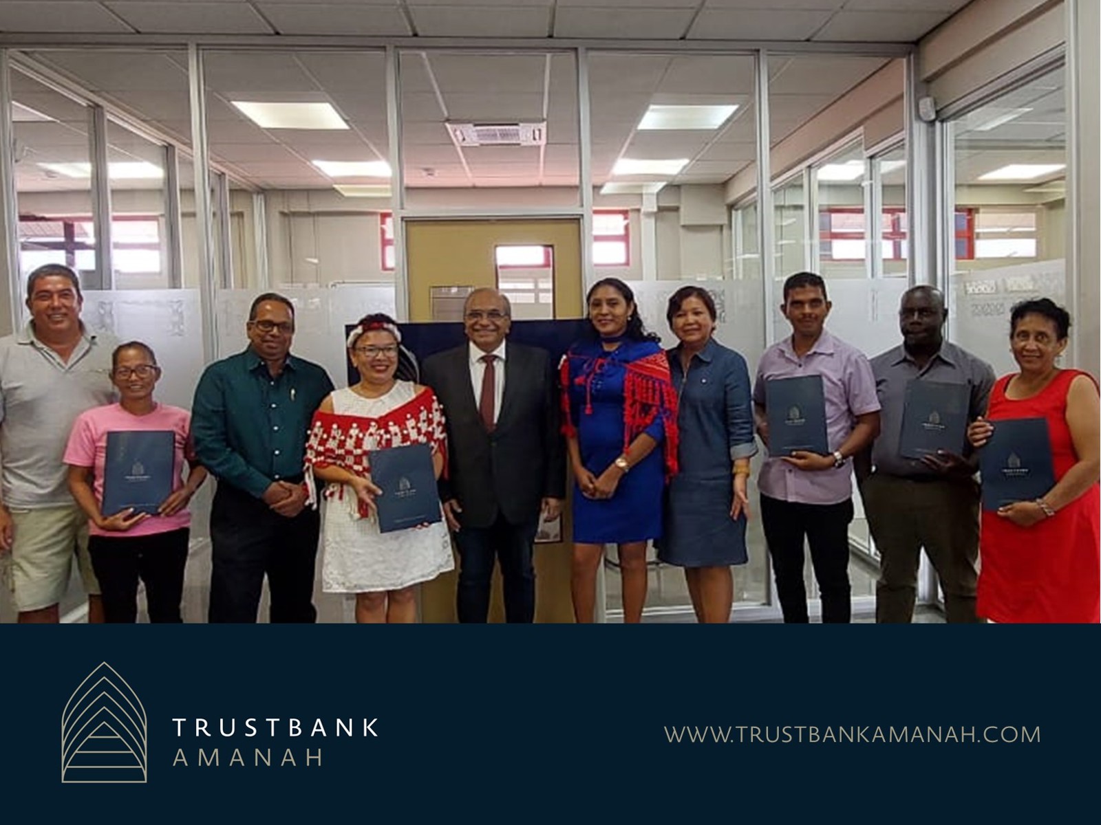 Trustbank Amanah ondertekent eerste NOFA financieringsovereenkomsten met begunstigden