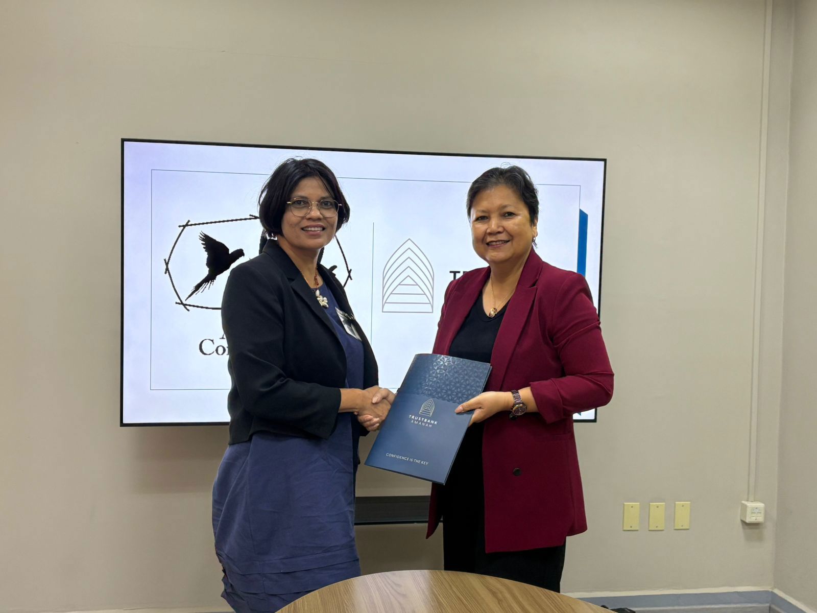 Partnerschap Trustbank Amanah en Amazon Conservation Team Guianas creëert duurzame economische kansen voor inheemse en tribale gemeenschappen.